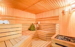 Visite in Sauna und türkisches Bad